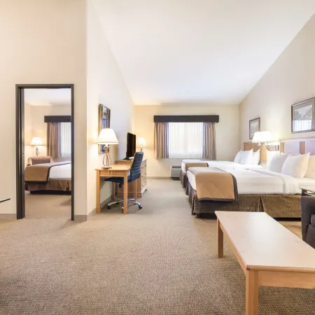 Best Western Golden Spike Inn  Suites