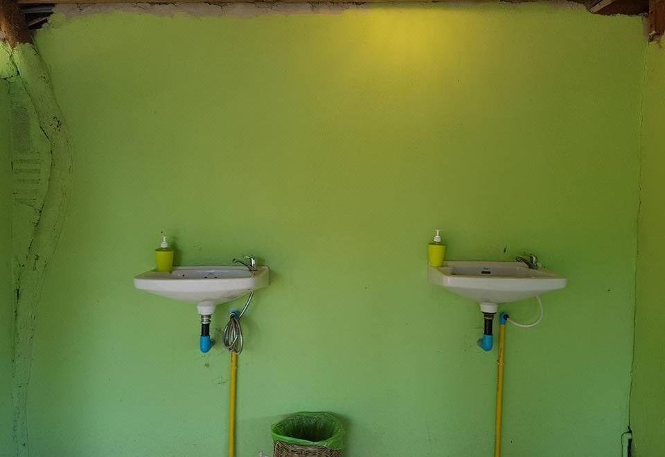 바나나 선셋 바 & 방갈로