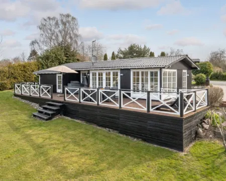 "Ylermi" - 1.5km from the Sea Hotels in Dronningmolle