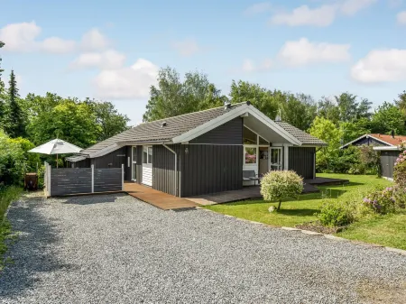 "Anemone" - 700m from the Sea