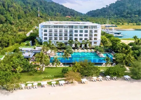 The Danna Langkawi Отели рядом с достопримечательностью «PARADISE 101 LANGKAWI»