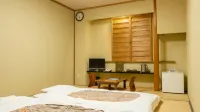 Kurenai Hotel Hotels near Kumamotominato Ferry Terminal