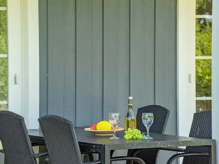 "Fausta" - 150m to the Fjord