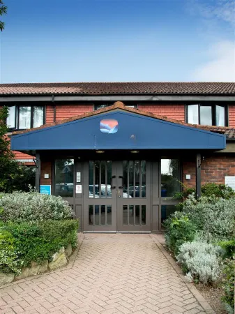Travelodge Hellingly Eastbourne Hotel Отели в г. Хейлшем