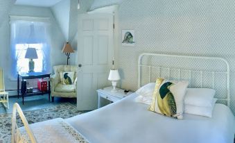 Elsa's Inn on the Harbor - Housity
