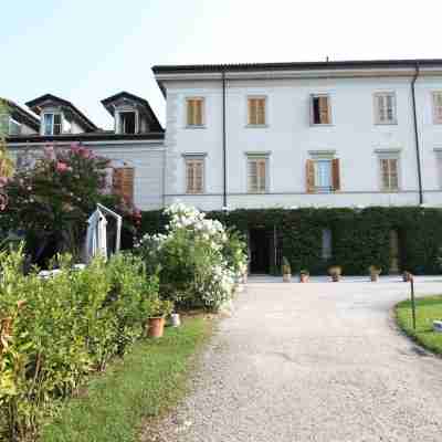 Art Hotel Varese Hotel Exterior