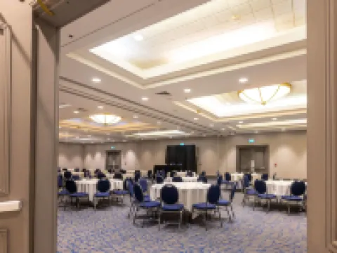 ダブルツリー バイ ヒルトン カルガリー ノース カルガリーのホテル