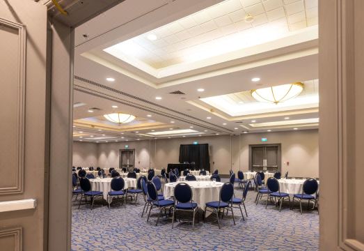 2. 더블트리 바이 ..