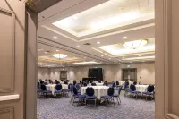DoubleTree by Hilton Calgary North Hotels in Calgary