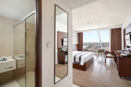 金色鬱金香飯店-坤甸