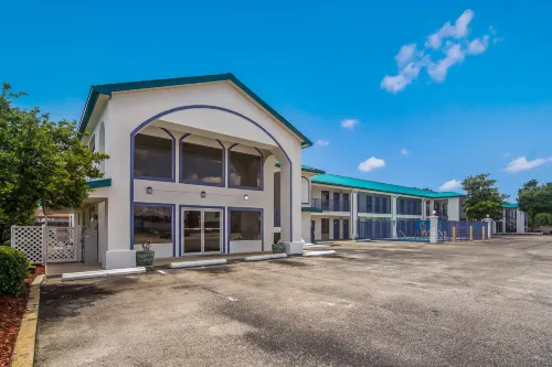 모텔 6 펜서콜라-나스 미를 그로브 호텔