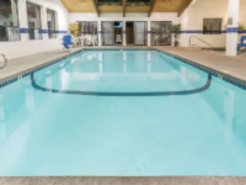 Super 8 by Wyndham Bend Hotels in Bend