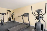 Days Inn by Wyndham Middletown/Newport Area - Fitnessstudio