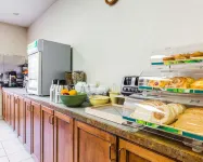Quality Inn & Suites Montrose - Black Canyon Area - 조식 운영