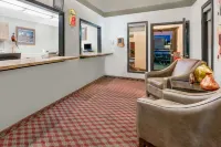 Super 8 by Wyndham Huron Hotels in Huron