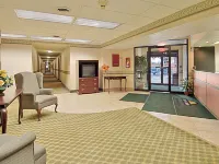 Days Inn by Wyndham Cleveland Lakewood Hotels in Lakewood