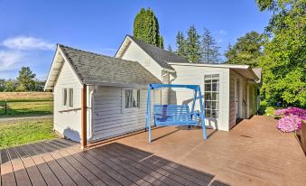 Ferndale Cottage on Private 20 Acre Farm!