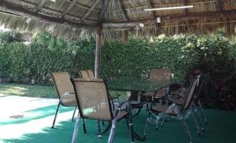 House in Manzanillo with Private Pool