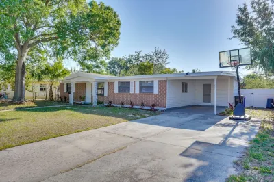Family-Friendly Lakeland Home w/ Private Hot Tub!