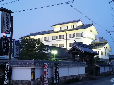 筱山觀光飯店 醫王寺のラッパイチョウ附近的飯店