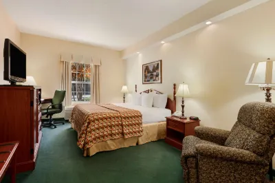 Baymont by Wyndham Henderson Oxford Hotel dekat Oxford Downtown Mall