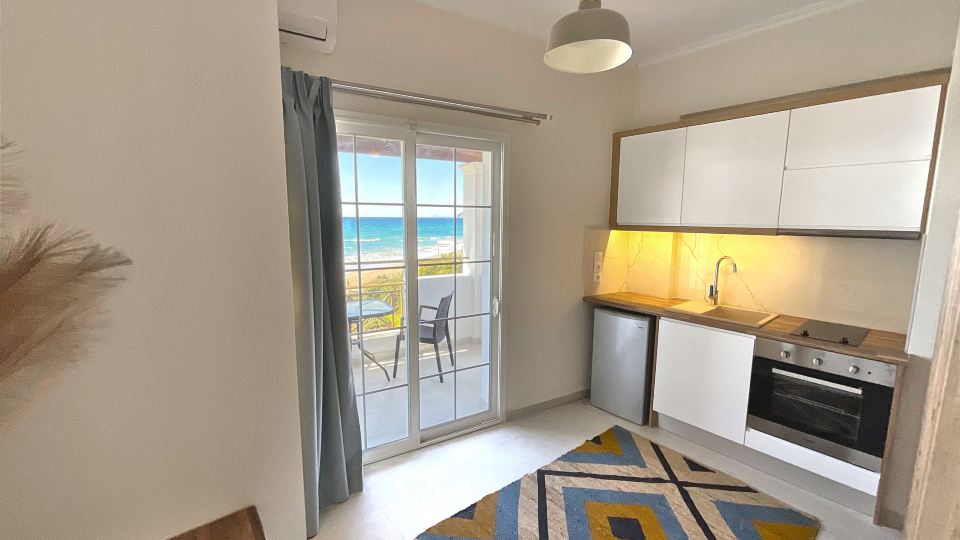 Beachfront 2-Bed Luxury Suite - Agios Gordios, Corfu, Greece