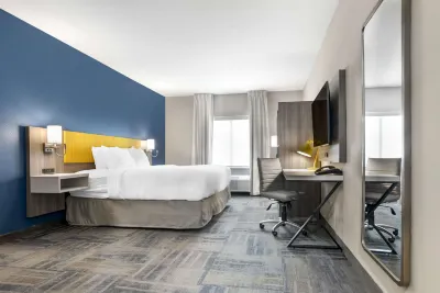 كومفرت إن آند سويتس دستين نير هيندرسون بيتش فنادق في 