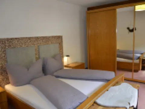 Apart Hof Achenrainer Hoteles en Fließ