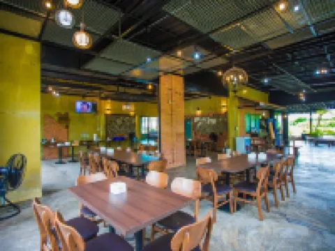 ปาล์ม ปราณ รีสอร์ท (Palm Pran Resort) โรงแรมในอำเภอ ปราณบุรี