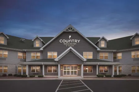 Country Inn & Suites by Radisson, Germantown, WI