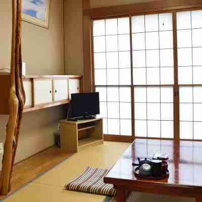 西谷鉱泉 中盛館 Rooms