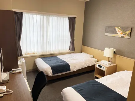 Hotel Takako Отели рядом со станцией JR Niitsuru station