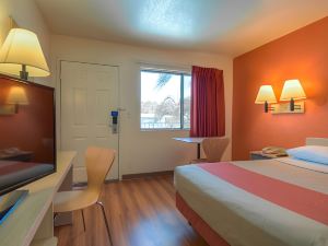 Motel 6 Jurupa Valley, CA - Riverside West