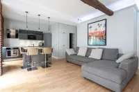 Stay in the Heart of Paris