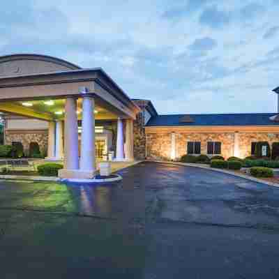 Holiday Inn Express & Suites Christiansburg Hotel Exterior