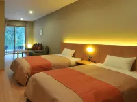 Hatonosuso Hotels near JR Shiromaru station