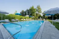Hotel Villa Flora - Pools