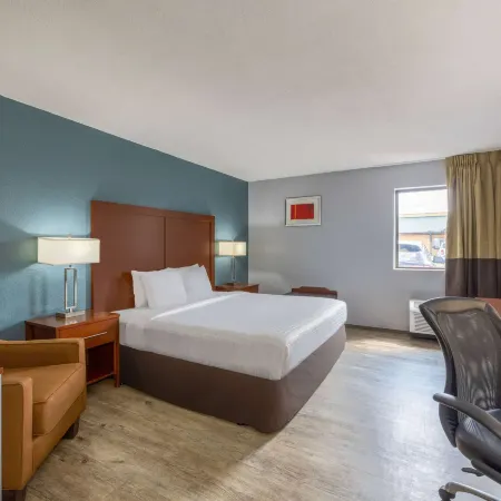 Travelodge by Wyndham Brooklyn Center