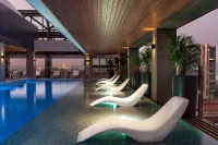 Yangon Thanlwin Hotel - Pools