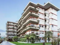 Aparthotel Adagio Rome Vatican Hotel dekat Monte Mario