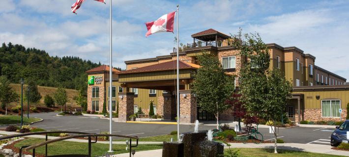 Holiday Inn Express & Suites SEQUIM by IHG Hotels in Clallam County
