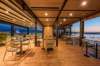 Chania Flair Boutique Hotel Tapestry Collection by Hilton - parking