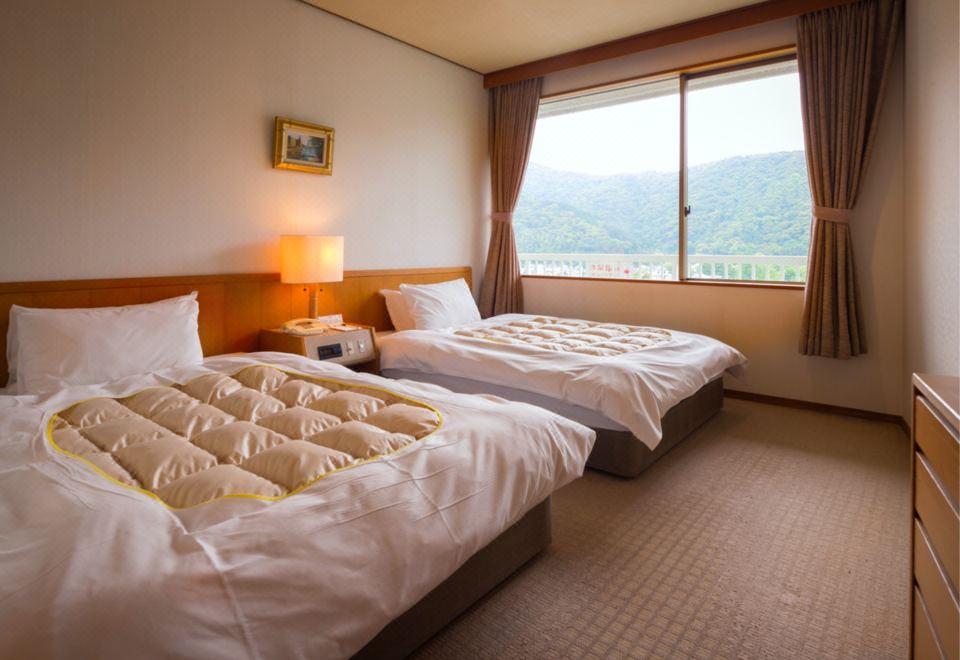 이와쿠니 고쿠사이 간코 호텔의 스파 또는 휴식 공간