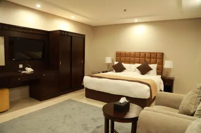 Yan Apartments