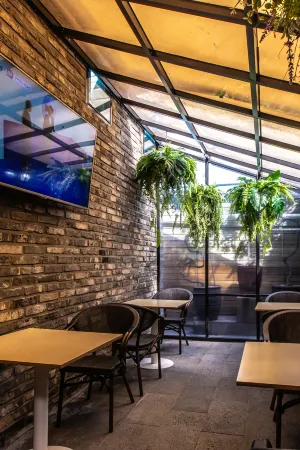 Busan Yeonsan Togok Brown Dot Отели рядом с достопримечательностью «Сомён»