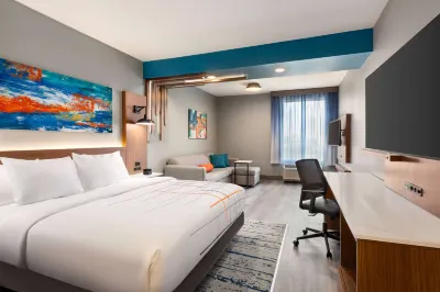 La Quinta Inn & Suites by Wyndham Mount Laurel / Moorestown Hotels in 