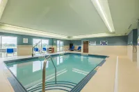 Holiday Inn Express & Suites WELLAND by IHG - Pools