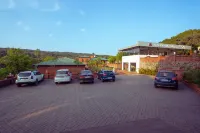 La Serene Resort and Spa - parking