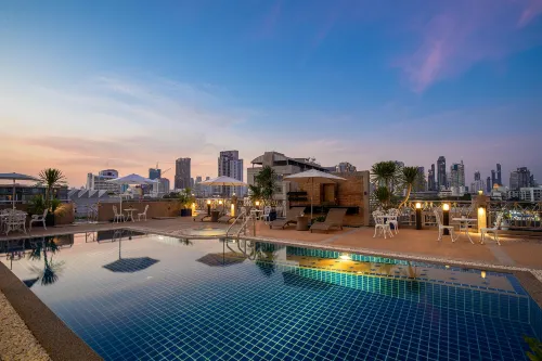 Capitel Rama 4 - Condos