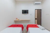 RedDoorz Near Csb Mall Cirebon